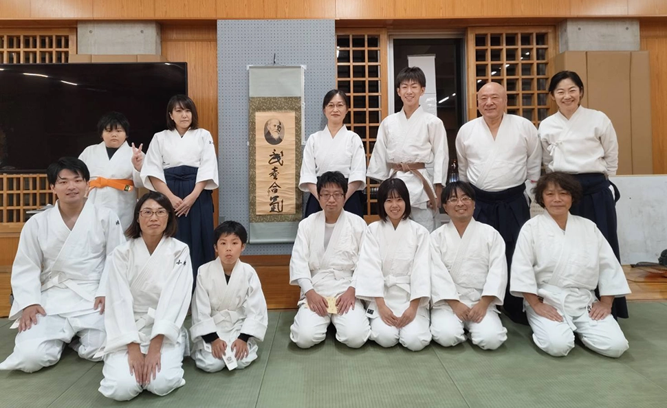 合気道 花園教室紹介集合写真