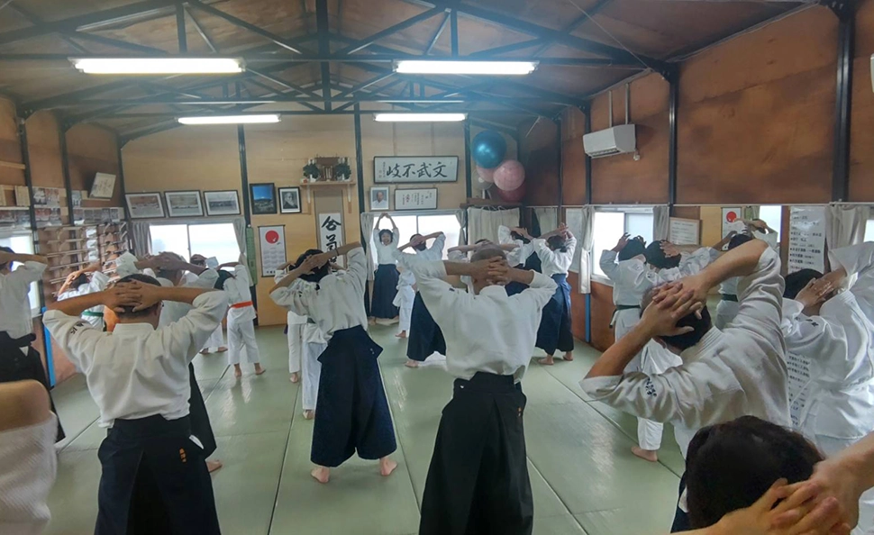 合気道花見川道場準備運動